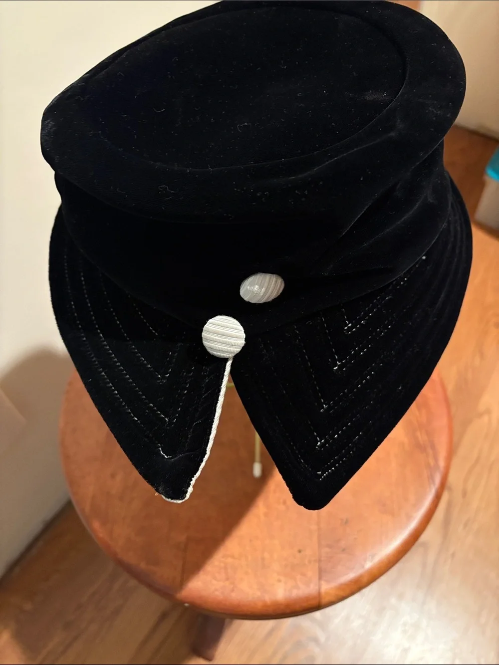 I rage Black Velvet Bucket Hat